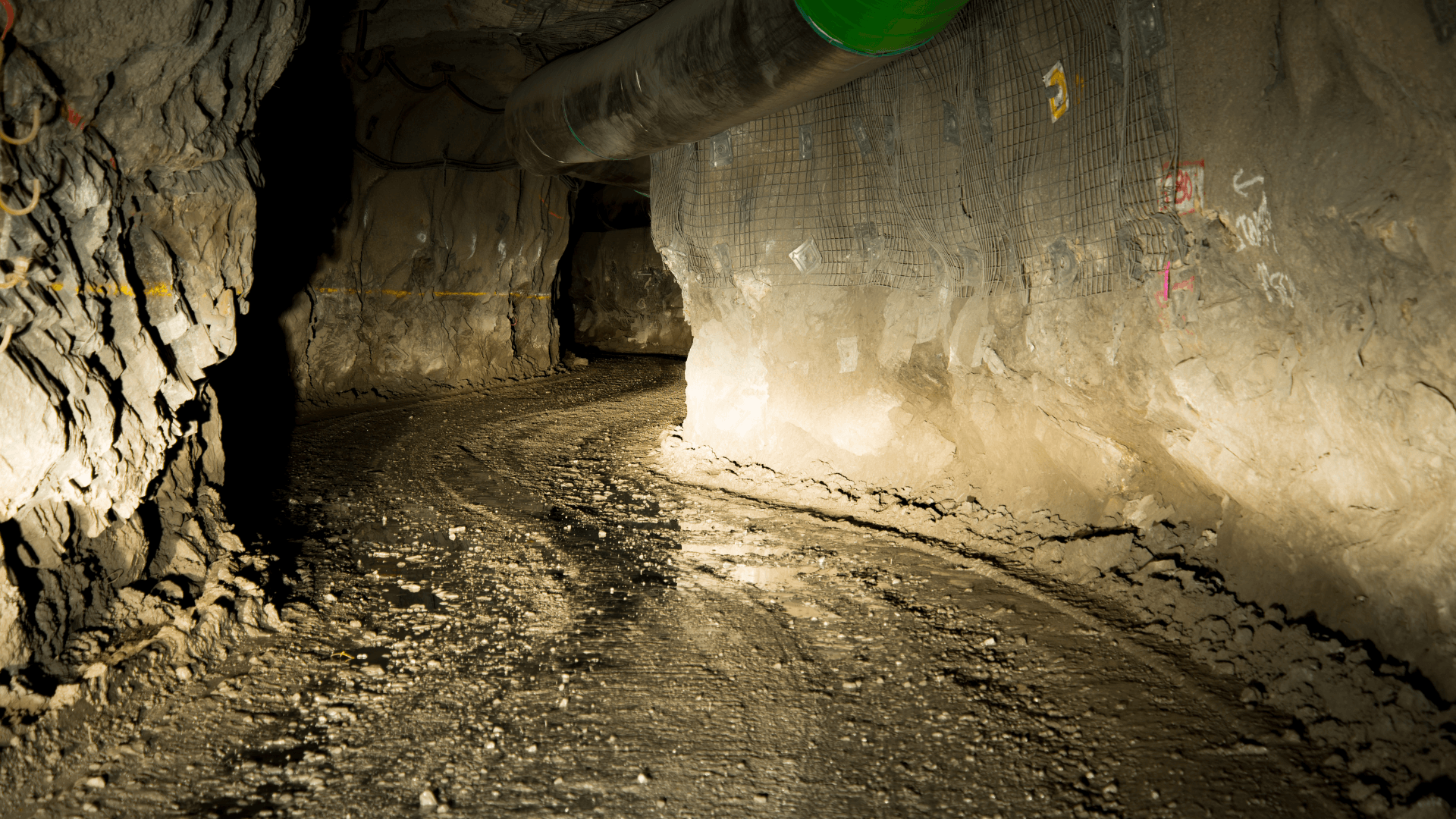 Tunnel and construction site